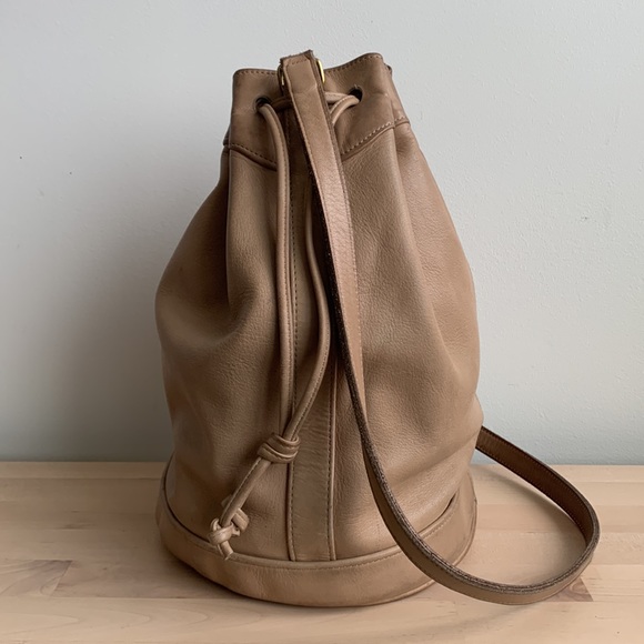 COACH | Vintage Drawstring Bucket Bag - Leather - Picture 7 of 16